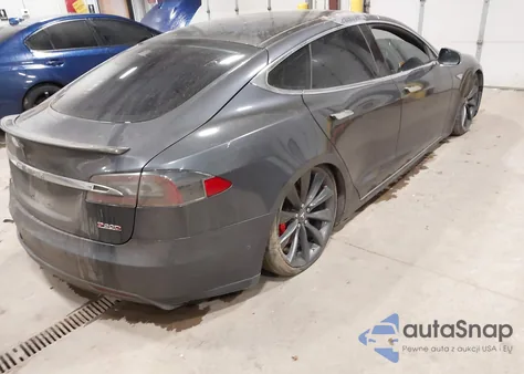 2015 Tesla Model S 70D/85D/P85D из США, поврежденный, VIN 5YJSA1E25FF115077